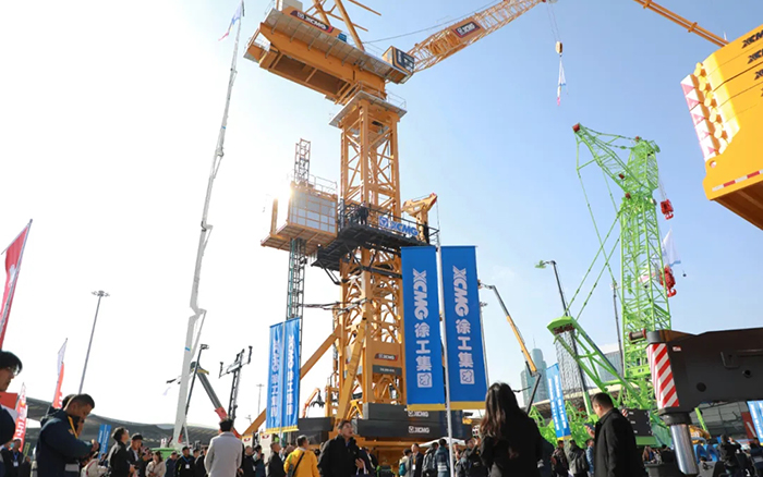 bauma CHINA 2024丨js1996官网塔式起重机、智能施工升降机火热亮相