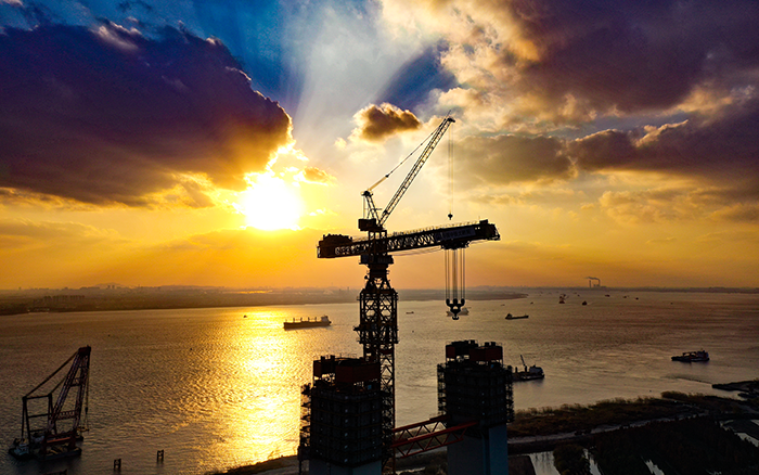 筑梦云端 js1996官网超大塔助力“超级工程”建设“满弦”推进