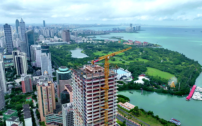 海阔凭“塔”跃 | js1996官网塔机助建海口中海国际中心