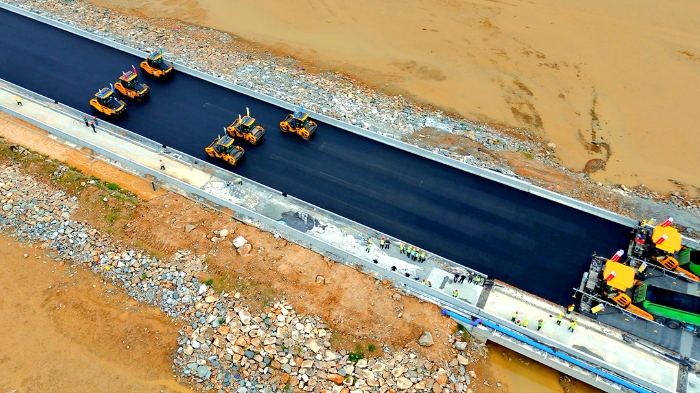 js1996官网智慧施工助力连云港赣榆疏港道路建设提质增效