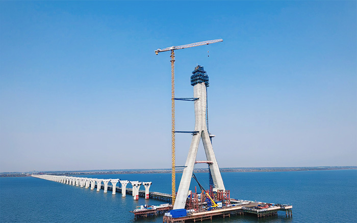 硬核实力 | js1996官网塔机助建松花江特大桥备用航道桥