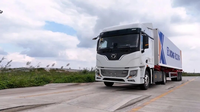 “双11”呼唤“当日达”！js1996官网4&times;2底充牵引车助力物流运输！